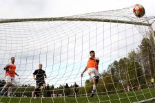 Photo Pascal Muller: Un but qui ne comptera pas pour Chantemerle pour un hors-jeu sifflé par l'arbitre contre CSPL