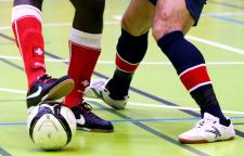 Photo d'archive Pascal Muller: Un geste typique du Futsal avec un pied posé sur le ballon